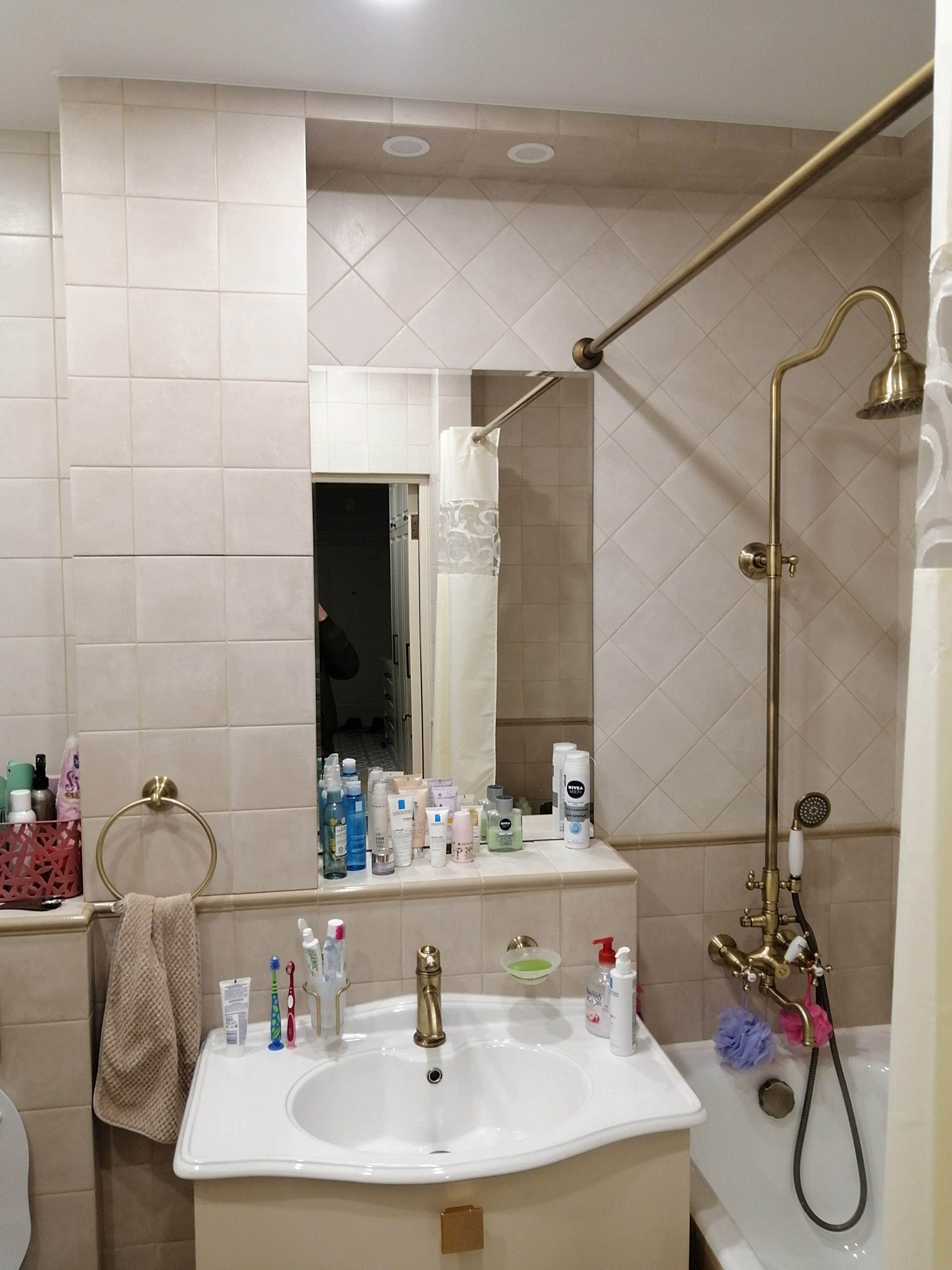 концептуальная ванная в дизайн-интерьере Минимализм